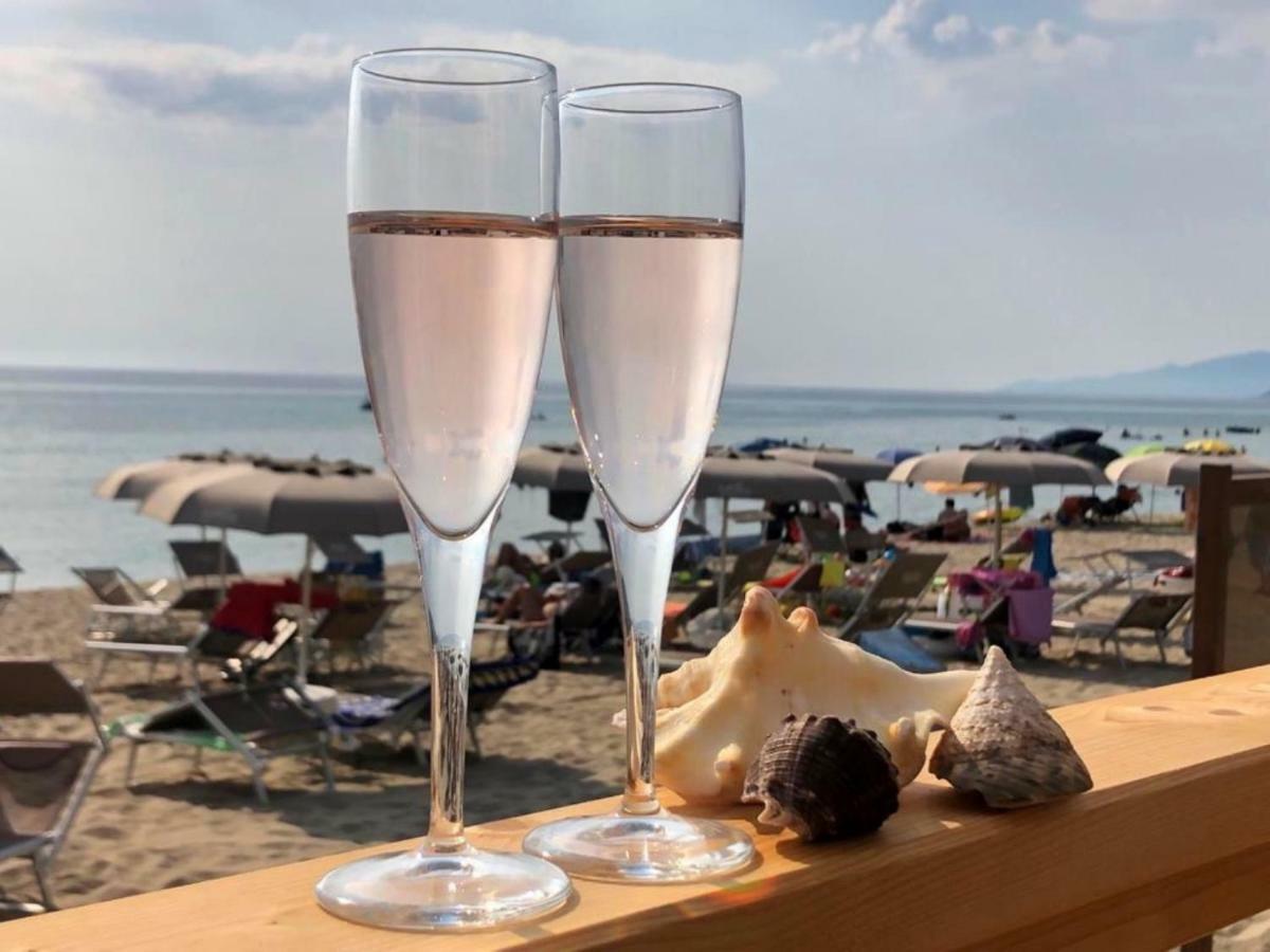 Residence Le Palme - Appartamenti Sul Mare - Spiaggia Tra Palinuro E Caprioli Пишотта Экстерьер фото